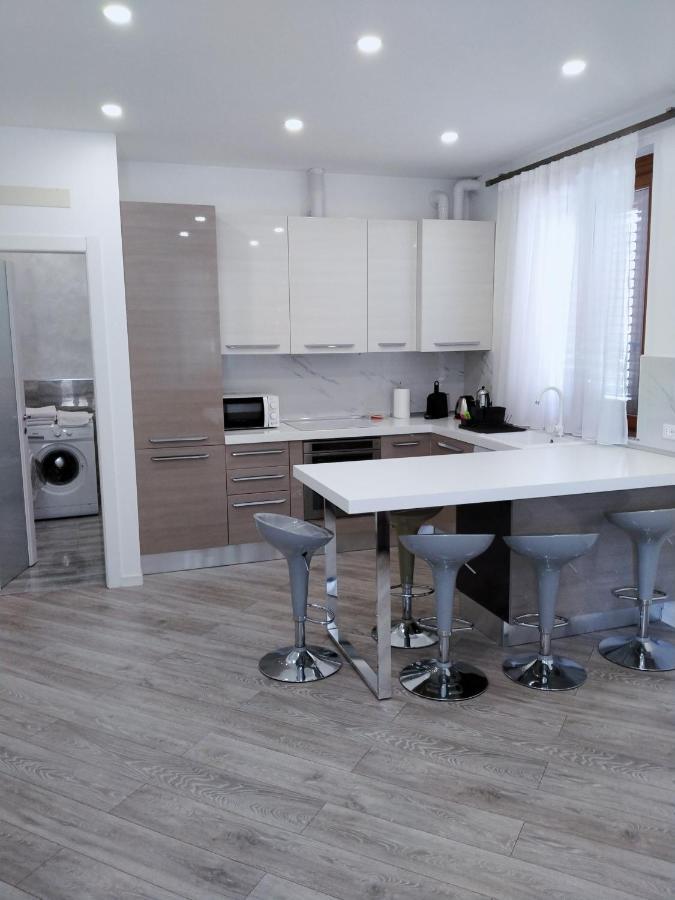 Casa Vacanza Volintiru Villa Como Luaran gambar